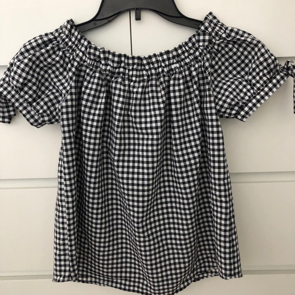 Off the shoulder checkered shirt
